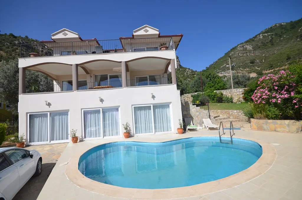 Home in Uzumlu